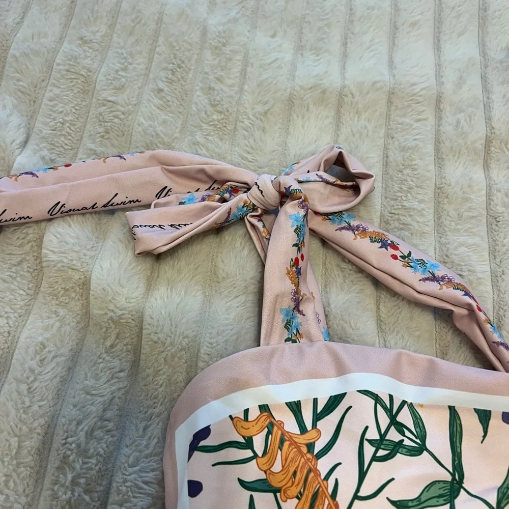 Floral One-Piece reversible Swimsuit 2 in 1 - Picture 4 of 9